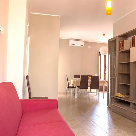 Διαμέρισμα With 3 Bedrooms In With Wifi