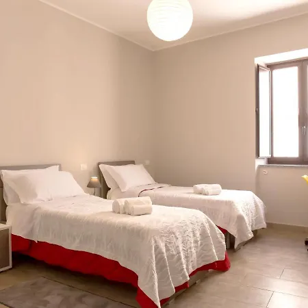 With 3 Bedrooms In With Wifi Διαμέρισμα *