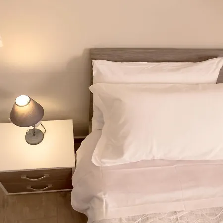 With 3 Bedrooms In With Wifi Διαμέρισμα